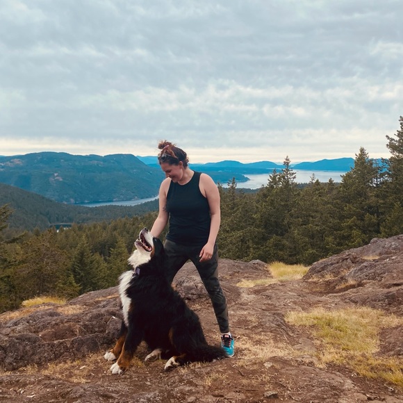 Meet your Posher, Amanda - Picture 1 of 1